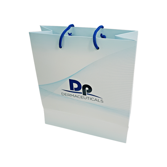 Dp Dermaceuticals Papiertasche mit Kordelhenkeln